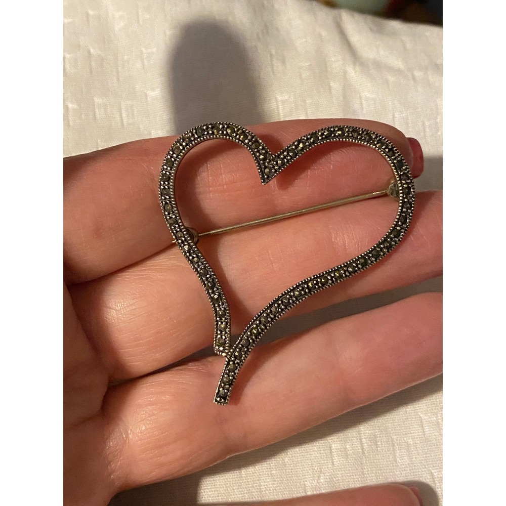 Vintage Sterling Silver & Marcasite Stylized Heart Pin